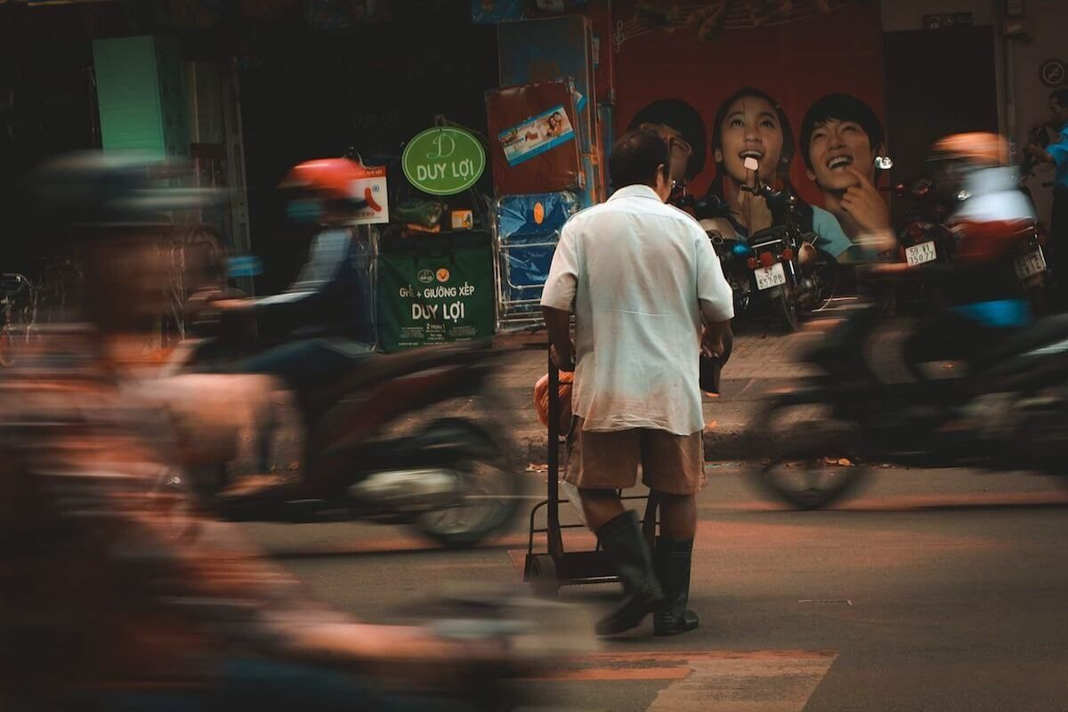 4 kiểu áo sơ mi dìm dáng, xỉn - Cảm hứng video marketing từ Hotspot Matrix